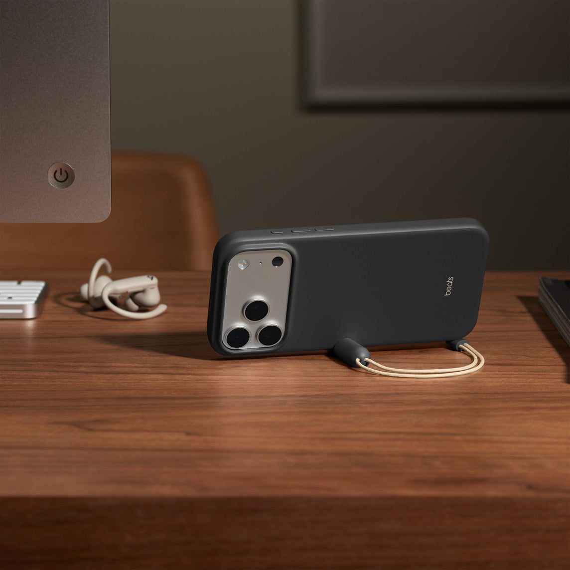 Beats Kickstand Case MagSafe Gray
